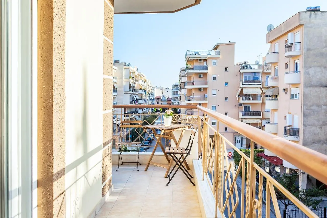 Nikopolis Bus Corner Apartament Saloniki