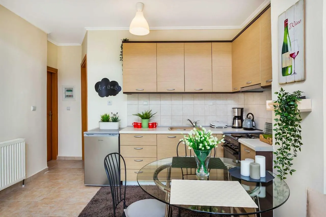 Nikopolis Bus Corner Apartament Saloniki Grecja