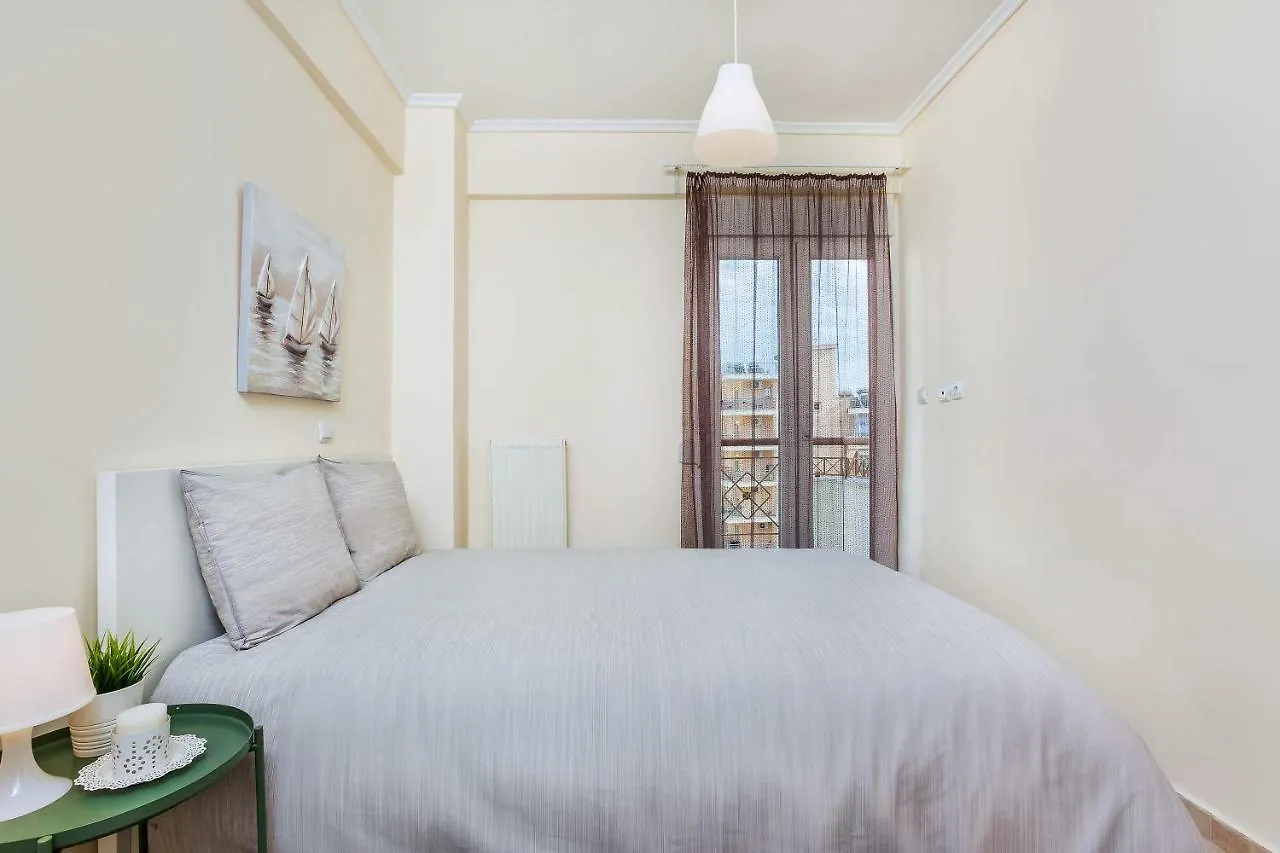 Nikopolis Bus Corner Apartament Saloniki